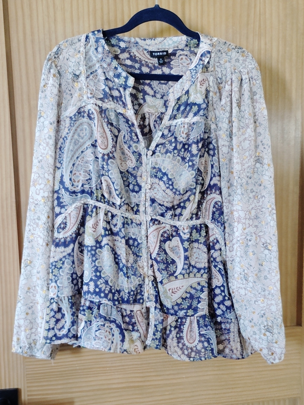 Size 0 Torrid Navy and Cream Paisley Button-Front Tunic